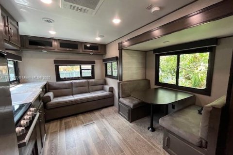 Appartement à louer à Homestead, Floride: 1 chambre, 155.43 m2 № 1863131 - photo 4
