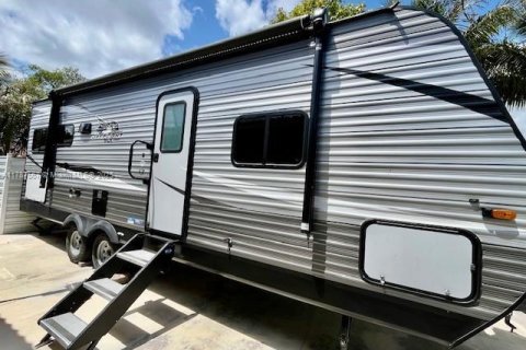 Appartement à louer à Homestead, Floride: 1 chambre, 155.43 m2 № 1863131 - photo 9