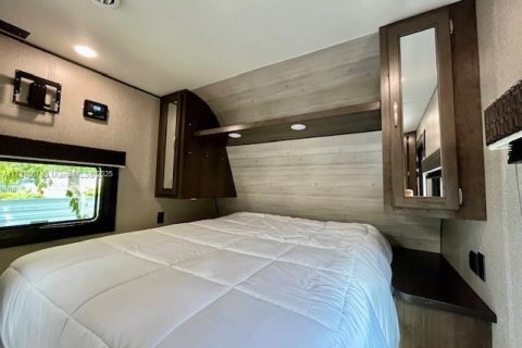 Appartement à louer à Homestead, Floride: 1 chambre, 155.43 m2 № 1863131 - photo 6