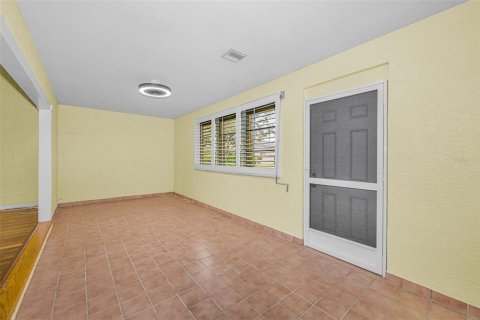 Condo in Sun City Center, Florida, 2 bedrooms  № 2150796 - photo 20