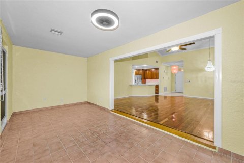 Condo in Sun City Center, Florida, 2 bedrooms  № 2150796 - photo 21