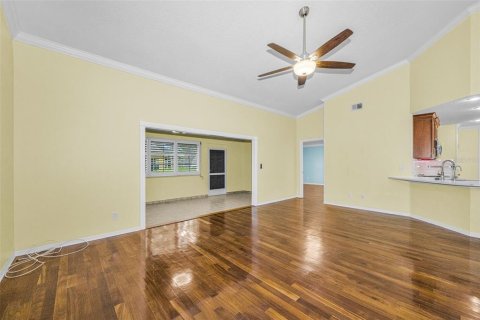 Condo in Sun City Center, Florida, 2 bedrooms  № 2150796 - photo 6