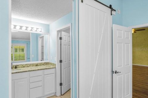 Condo in Sun City Center, Florida, 2 bedrooms  № 2150796 - photo 26