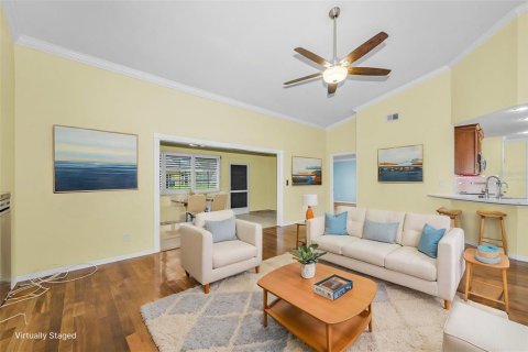 Condo in Sun City Center, Florida, 2 bedrooms  № 2150796 - photo 4