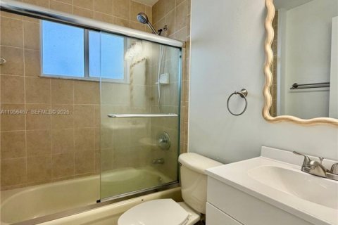 Casa en alquiler en Cutler Bay, Florida, 3 dormitorios, 128.3 m2 № 2012087 - foto 12