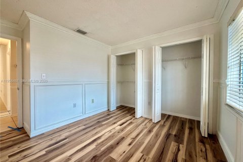 Casa en alquiler en Cutler Bay, Florida, 3 dormitorios, 128.3 m2 № 2012087 - foto 11