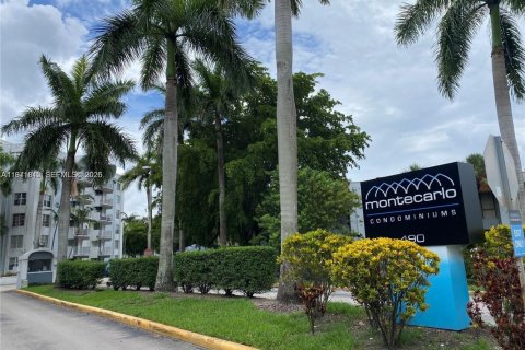 Condominio en alquiler en Miami, Florida, 2 dormitorios, 96.25 m2 № 2032436 - foto 5