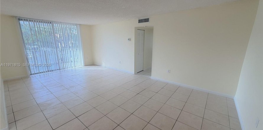 Condominio en Miami, Florida, 2 dormitorios  № 2032436