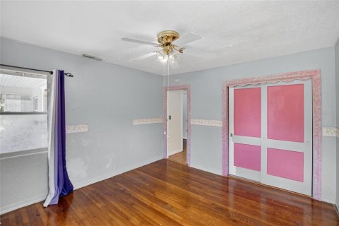 House in Plant City, Florida 3 bedrooms, 160.63 sq.m. № 1846806 - photo 14