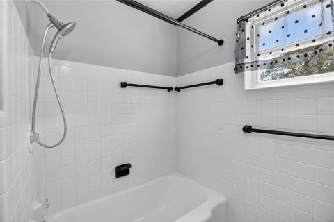 House in Plant City, Florida 3 bedrooms, 160.63 sq.m. № 1846806 - photo 21