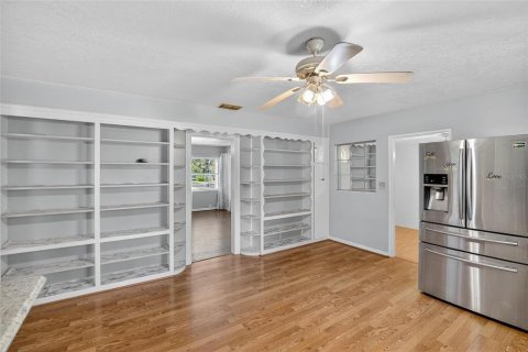 House in Plant City, Florida 3 bedrooms, 160.63 sq.m. № 1846806 - photo 27