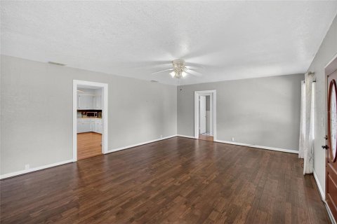 House in Plant City, Florida 3 bedrooms, 160.63 sq.m. № 1846806 - photo 9