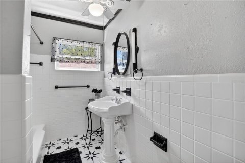 House in Plant City, Florida 3 bedrooms, 160.63 sq.m. № 1846806 - photo 20