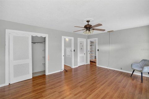 House in Plant City, Florida 3 bedrooms, 160.63 sq.m. № 1846806 - photo 18