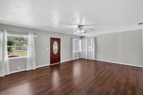 House in Plant City, Florida 3 bedrooms, 160.63 sq.m. № 1846806 - photo 7