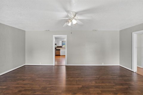 House in Plant City, Florida 3 bedrooms, 160.63 sq.m. № 1846806 - photo 10