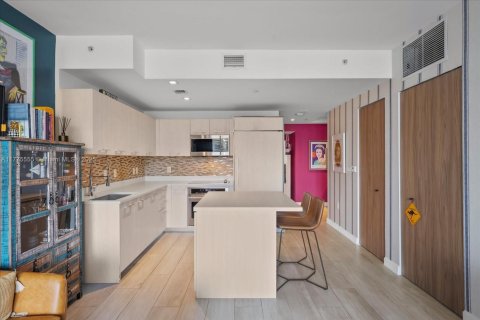 Condominio en venta en Miami, Florida, 1 dormitorio, 70.23 m2 № 1938073 - foto 6