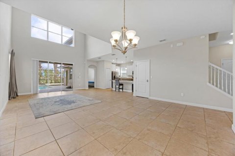 Casa en venta en Kissimmee, Florida, 5 dormitorios, 286.23 m2 № 1908330 - foto 12