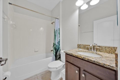 Casa en venta en Kissimmee, Florida, 5 dormitorios, 286.23 m2 № 1908330 - foto 15