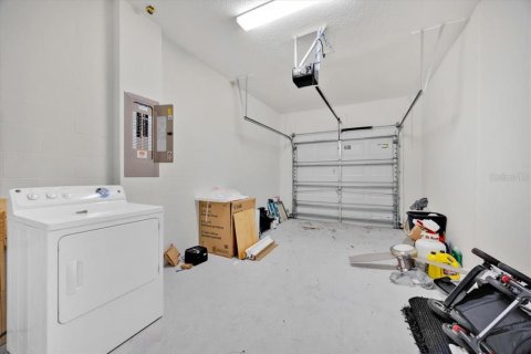 Casa en venta en Kissimmee, Florida, 5 dormitorios, 286.23 m2 № 1908330 - foto 21