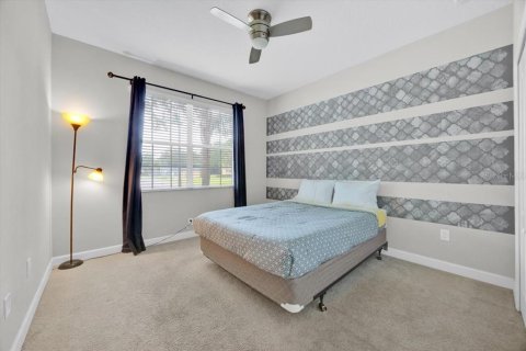 Casa en venta en Kissimmee, Florida, 5 dormitorios, 286.23 m2 № 1908330 - foto 16