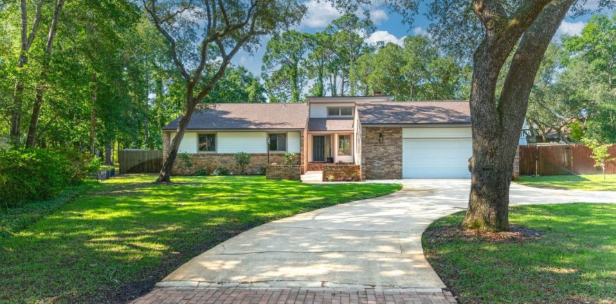 House in Niceville, Florida 4 bedrooms, 219.99 sq.m. № 589839