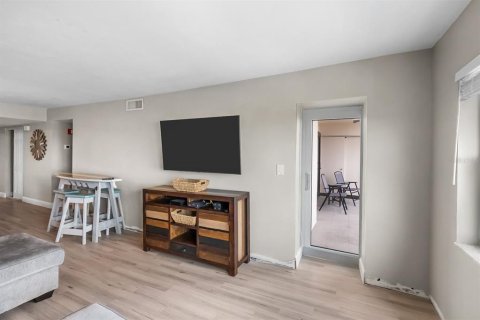 Copropriété à louer à Clearwater, Floride: 2 chambres, 101.64 m2 № 2156550 - photo 17
