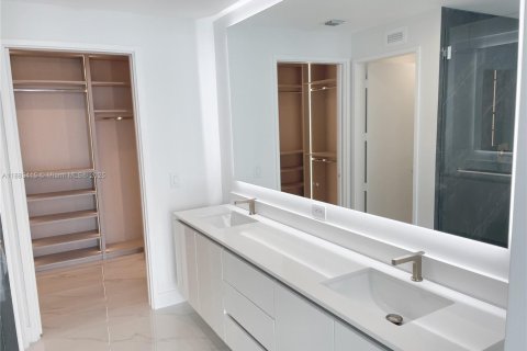 Copropriété à louer à Miami, Floride: 2 chambres, 137.96 m2 № 1929690 - photo 19