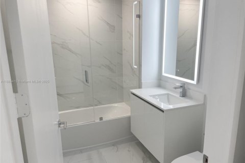 Copropriété à louer à Miami, Floride: 2 chambres, 137.96 m2 № 1929690 - photo 15