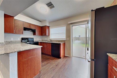 Villa ou maison à louer à Valrico, Floride: 3 chambres, 107.77 m2 № 2330959 - photo 6