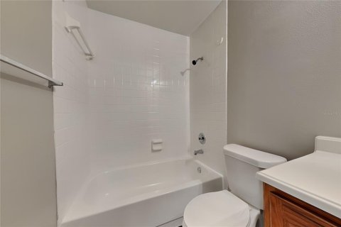 Villa ou maison à louer à Valrico, Floride: 3 chambres, 107.77 m2 № 2330959 - photo 15