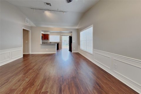 Villa ou maison à louer à Valrico, Floride: 3 chambres, 107.77 m2 № 2330959 - photo 2