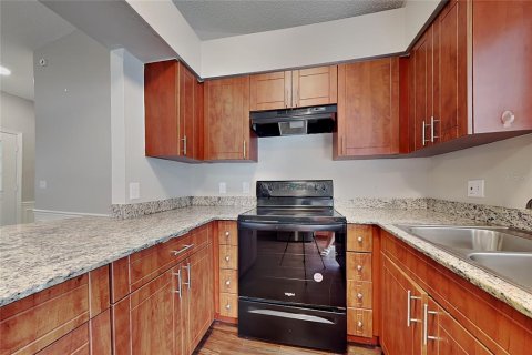 Villa ou maison à louer à Valrico, Floride: 3 chambres, 107.77 m2 № 2330959 - photo 4