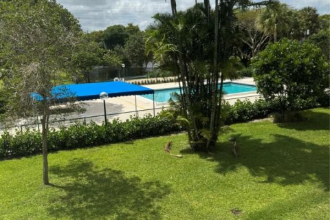 Condo in Pompano Beach, Florida, 3 bedrooms  № 1154118 - photo 1