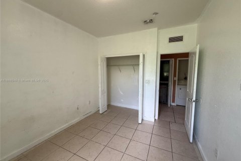 Снять в аренду кондоминиум в Хомстед, Флорида 3 спальни, 109.81м2, № 1943677 - фото 8