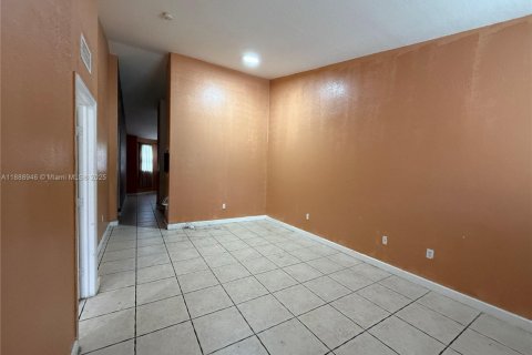 Снять в аренду кондоминиум в Хомстед, Флорида 3 спальни, 109.81м2, № 1943677 - фото 5