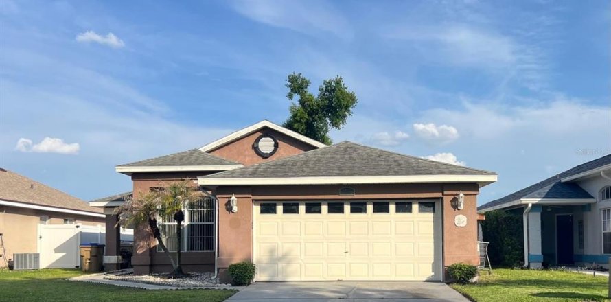Casa en Kissimmee, Florida 3 dormitorios, 145.39 m2 № 2195827