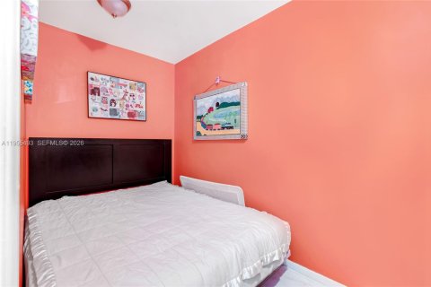 Снять в аренду кондоминиум в Майами-Бич, Флорида 2 спальни, 118.08м2, № 2153412 - фото 11