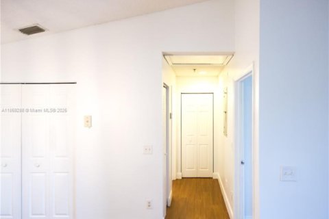 Condominio en alquiler en Coconut Creek, Florida, 1 dormitorio, 78.6 m2 № 1887590 - foto 7