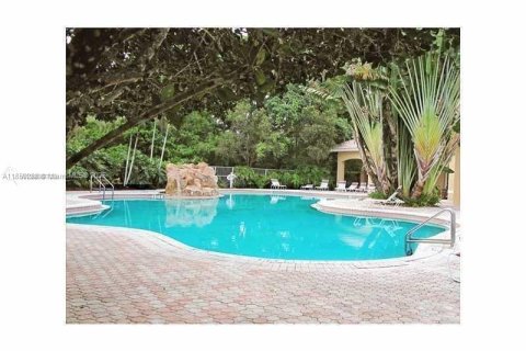 Condominio en alquiler en Coconut Creek, Florida, 1 dormitorio, 78.6 m2 № 1887590 - foto 9