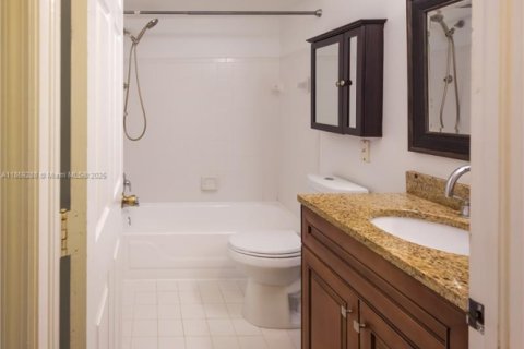 Condominio en alquiler en Coconut Creek, Florida, 1 dormitorio, 78.6 m2 № 1887590 - foto 6