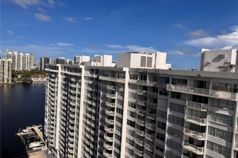 Condo à Aventura, Floride, 2 chambres  № 2079912