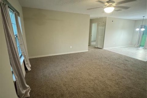 Villa ou maison à louer à Ocala, Floride: 3 chambres, 123.65 m2 № 1838967 - photo 3