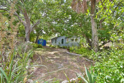Propiedad comercial en venta en Sarasota, Florida, 3 dormitorios, 112.41 m2 № 2225365 - foto 2