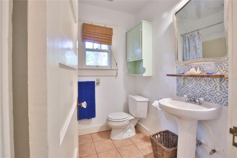 Propiedad comercial en venta en Sarasota, Florida, 3 dormitorios, 112.41 m2 № 2225365 - foto 22