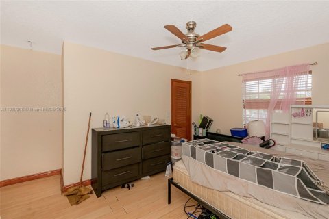 Villa ou maison à vendre à Miami, Floride: 3 chambres, 483.37 m2 № 1966484 - photo 30