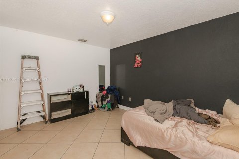 Villa ou maison à vendre à Miami, Floride: 3 chambres, 483.37 m2 № 1966484 - photo 27