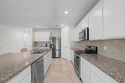 Casa en venta en Plant City, Florida, 4 dormitorios, 268.49 m2 № 2196617 - foto 2
