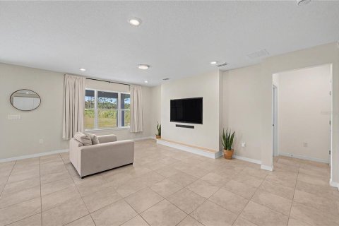 Casa en venta en Plant City, Florida, 4 dormitorios, 268.49 m2 № 2196617 - foto 10