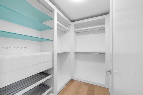 Купить кондоминиум в Майами, Флорида 4 спальни, 413.69м2, № 2036412 - фото 21